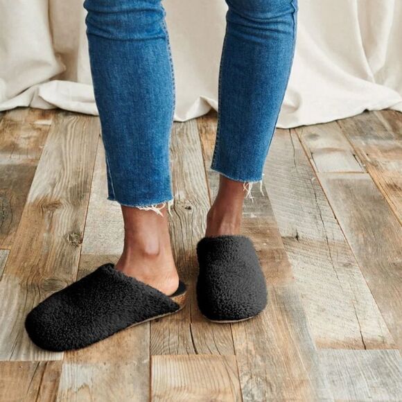 Jenni Kayne Shearling Moc Clog in Black - Picture 3 of 8